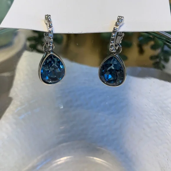 Huggie earrings set NEW - Picture 3 of 9